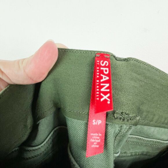 Spanx NWT Stretch Twill Ankle Cargo Pant 20311R Green Size S (46) - Picture 6 of 8